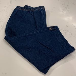 Stretch denim capris
